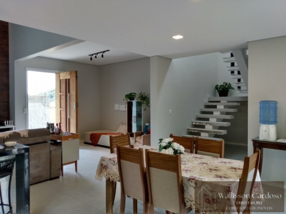 Imagem Casa com 3 Quartos à Venda, 410 m² em São Francisco De Assis - Camboriú Imagem Casa com 3 Quartos à Venda, 410 m² em São Francisco De Assis - Camboriú