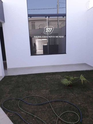 Imagem Casa com 3 Quartos à Venda, 250 m² em Santa Rosa - Uberlândia Imagem Casa com 3 Quartos à Venda, 250 m² em Santa Rosa - Uberlândia