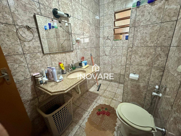 Imagem Casa com 3 Quartos à Venda, 220 m² em Alvorada - Araporã