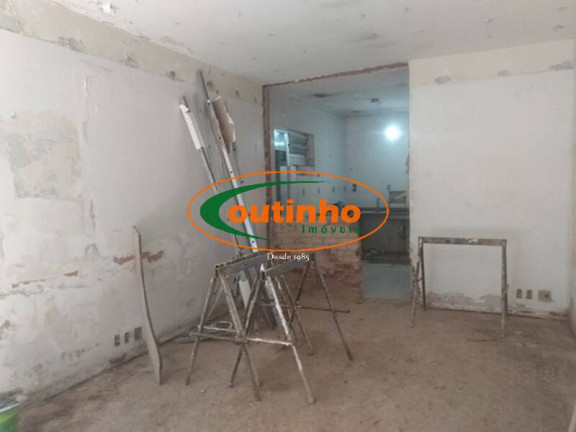 Imagem Casa com 7 Quartos à Venda, 310 m² em Maracanã - Rio De Janeiro Imagem Casa com 7 Quartos à Venda, 310 m² em Maracanã - Rio De Janeiro