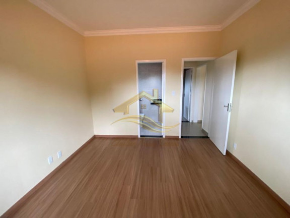 Imagem Casa com 3 Quartos à Venda, 240 m² em Jardim Guararapes - Londrina