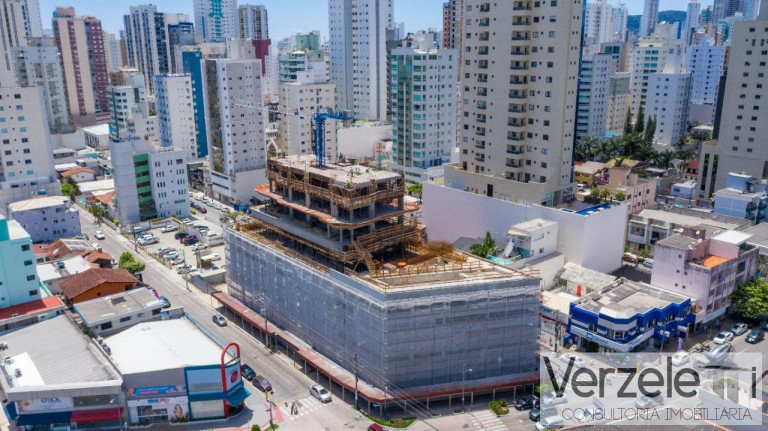 Imagem Apartamento com 4 Quartos à Venda, 150 m² em Centro - Balneário Camboriú Imagem Apartamento com 4 Quartos à Venda, 150 m² em Centro - Balneário Camboriú