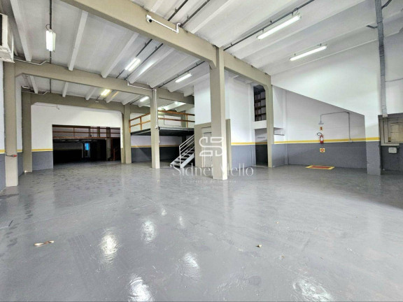 Imagem Galpão para Alugar, 850 m² em Centro - Balneário Camboriú