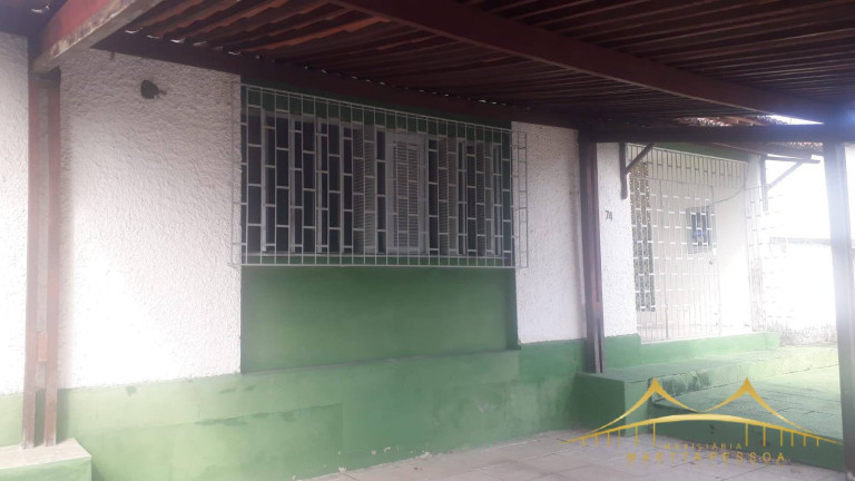 Imagem Casa com 5 Quartos à Venda, 214 m² em Lagoa Nova - Natal