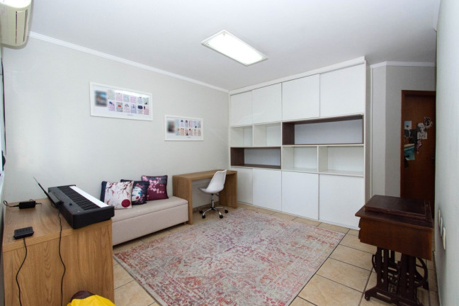 Imagem Casa com 4 Quartos à Venda, 250 m² em São José - Canoas Imagem Casa com 4 Quartos à Venda, 250 m² em São José - Canoas