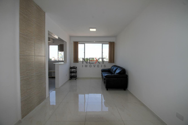 Imagem Apartamento com 2 Quartos à Venda, 60 m² em Centro - Curitiba
