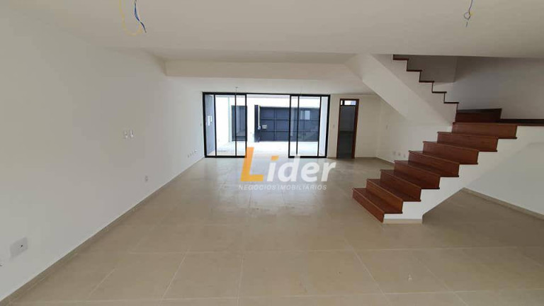 Imagem Casa com 3 Quartos à Venda, 238 m² em Aeroporto - Juiz De Fora