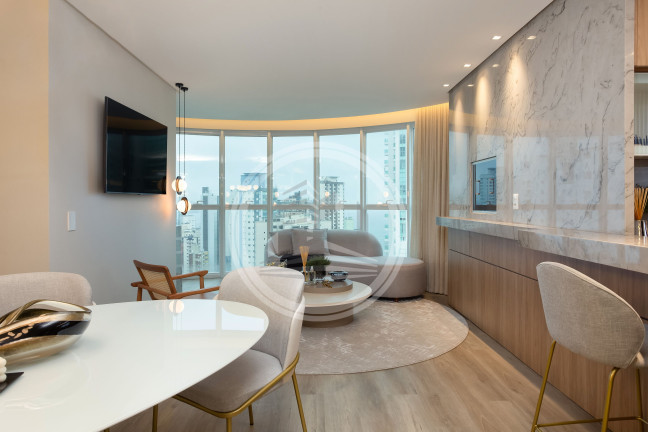 Imagem Apartamento com 3 Quartos à Venda, 137 m² em Centro - Balneário Camboriú Imagem Apartamento com 3 Quartos à Venda, 137 m² em Centro - Balneário Camboriú