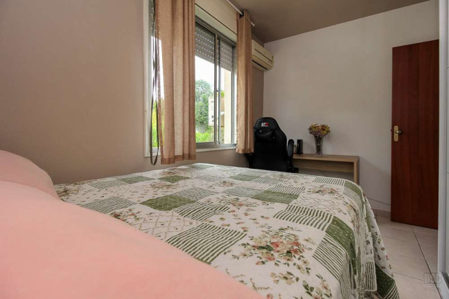 Imagem Apartamento com 2 Quartos à Venda, 50 m² em Vila Nova - Porto Alegre