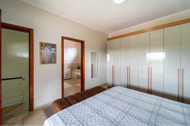 Imagem Casa com 4 Quartos à Venda, 296 m² em Jardim Tannus - Jundiaí Imagem Casa com 4 Quartos à Venda, 296 m² em Jardim Tannus - Jundiaí