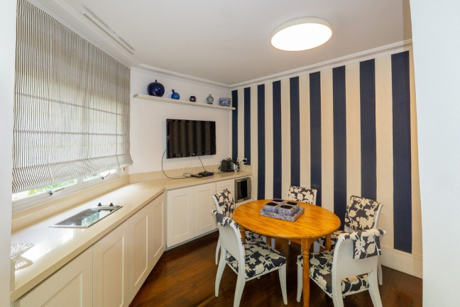 Imagem Imóvel com 3 Quartos à Venda, 210 m² em Moema - São Paulo
