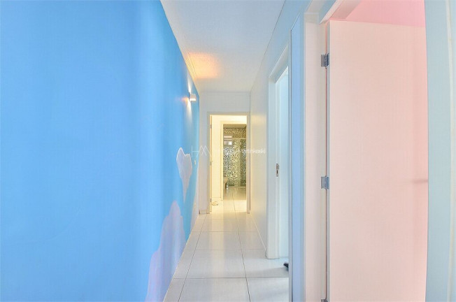 Imagem Casa com 4 Quartos à Venda, 307 m² em São Lourenço - Curitiba