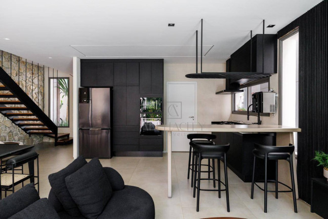 Imagem Casa com 2 Quartos à Venda, 237 m² em Alphaville - Santana De Parnaíba Imagem Casa com 2 Quartos à Venda, 237 m² em Alphaville - Santana De Parnaíba