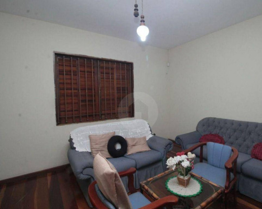 Imagem Casa com 3 Quartos à Venda, 295 m² em Santa Efigênia - Belo Horizonte Imagem Casa com 3 Quartos à Venda, 295 m² em Santa Efigênia - Belo Horizonte