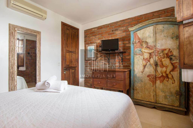 Imagem Casa com 9 Quartos à Venda, 434 m² em Ferradura - Armação Dos Búzios Imagem Casa com 9 Quartos à Venda, 434 m² em Ferradura - Armação Dos Búzios
