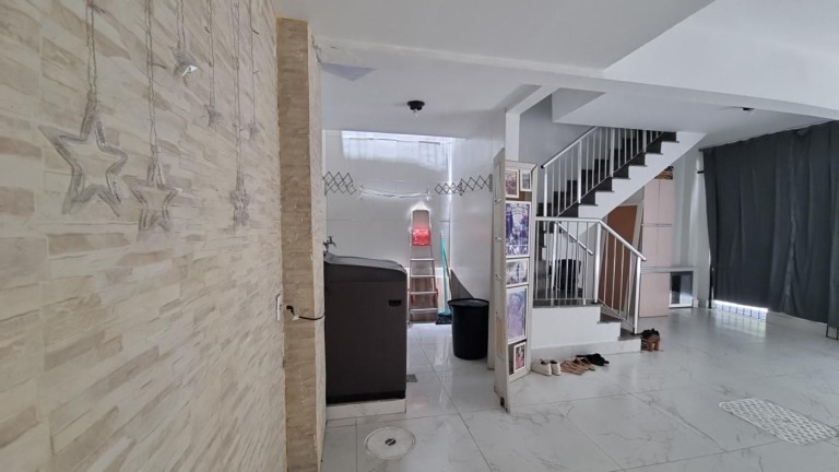Imagem Casa com 2 Quartos à Venda, 110 m² em Ramos - Rio De Janeiro
