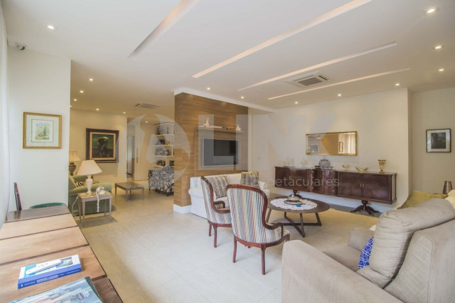 Imagem Apartamento com 4 Quartos à Venda, 251 m² em Moinhos De Vento - Porto Alegre Imagem Apartamento com 4 Quartos à Venda, 251 m² em Moinhos De Vento - Porto Alegre