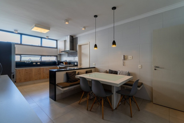 Imagem Imóvel com 4 Quartos à Venda, 261 m² em Vila Morumbi - São Paulo Imagem Imóvel com 4 Quartos à Venda, 261 m² em Vila Morumbi - São Paulo