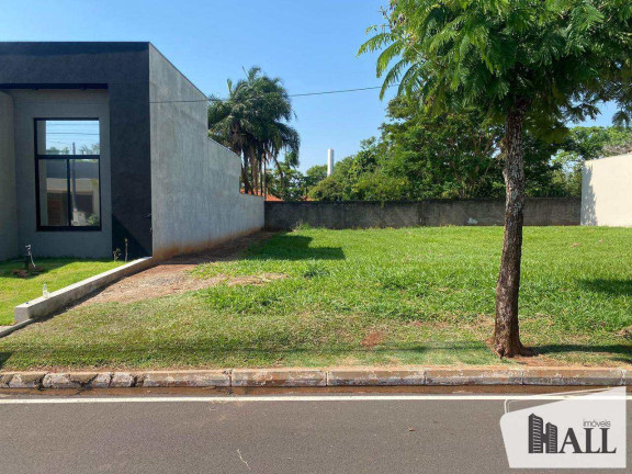 Terreno à Venda, 360 m² em Centro - Bady Bassitt