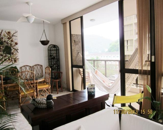 Imagem Apartamento com 4 Quartos à Venda, 228 m² em Pitangueiras - Guarujá