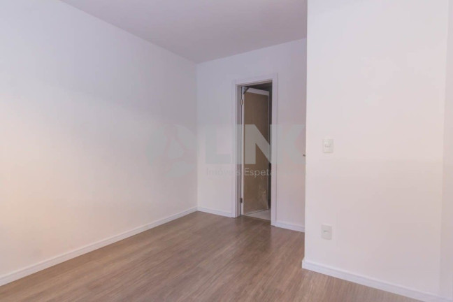 Imagem Apartamento com 3 Quartos à Venda, 75 m² em Petrópolis - Porto Alegre Imagem Apartamento com 3 Quartos à Venda, 75 m² em Petrópolis - Porto Alegre