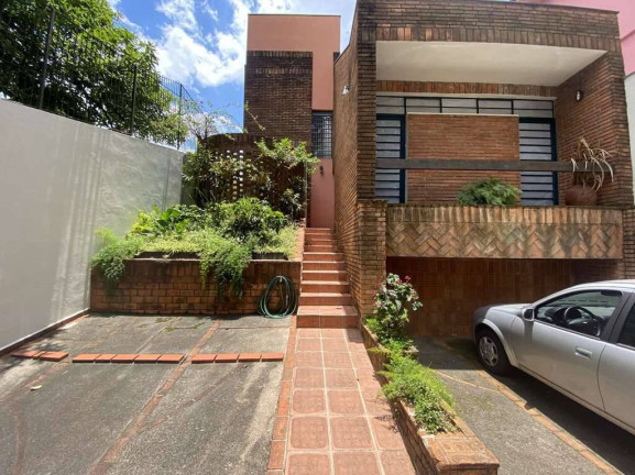 Imagem Casa com 4 Quartos à Venda, 270 m² em Jardim Peri Peri - São Paulo