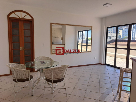 Imagem Apartamento com 1 Quarto à Venda, 137 m² em Centro - Florianópolis Imagem Apartamento com 1 Quarto à Venda, 137 m² em Centro - Florianópolis