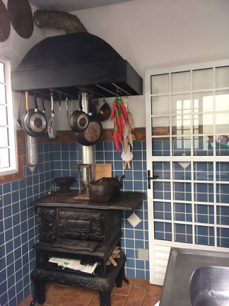 Imagem Casa com 6 Quartos à Venda, 300 m² em Maria Auxiliadora - Embu Das Artes Imagem Casa com 6 Quartos à Venda, 300 m² em Maria Auxiliadora - Embu Das Artes