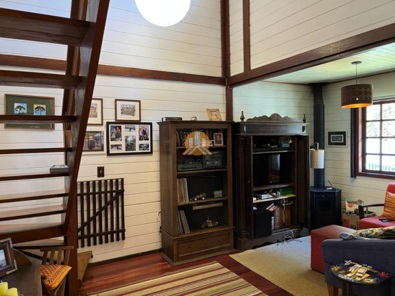 Imagem Casa com 3 Quartos à Venda, 189 m² em Santa Felicidade - Curitiba Imagem Casa com 3 Quartos à Venda, 189 m² em Santa Felicidade - Curitiba