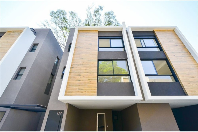Imagem Casa com 3 Quartos à Venda, 470 m² em Jardim Leonor - São Paulo Imagem Casa com 3 Quartos à Venda, 470 m² em Jardim Leonor - São Paulo
