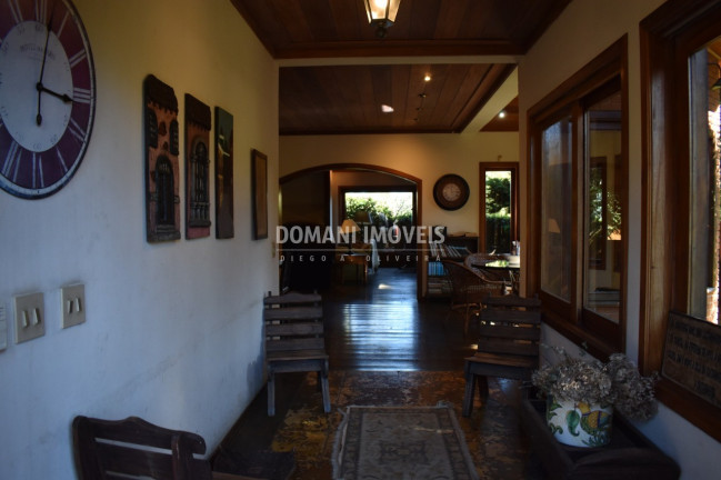 Imagem Casa com 5 Quartos à Venda, 405 m² em Região Da Abernéssia - Campos Do Jordão Imagem Casa com 5 Quartos à Venda, 405 m² em Região Da Abernéssia - Campos Do Jordão