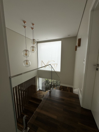Imagem Sobrado com 3 Quartos à Venda, 284 m² em Uberaba - Curitiba Imagem Sobrado com 3 Quartos à Venda, 284 m² em Uberaba - Curitiba