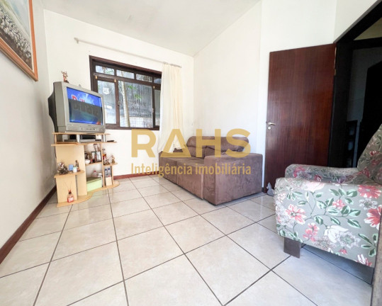 Imagem Casa com 3 Quartos à Venda, 221 m² em Costa E Silva - Joinville Imagem Casa com 3 Quartos à Venda, 221 m² em Costa E Silva - Joinville