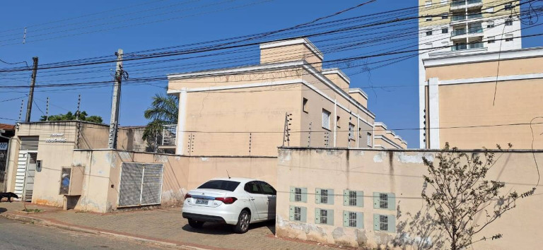 Imagem Casa de Condomínio com 2 Quartos à Venda,  em Chácaras Fazenda Coelho - Hortolândia