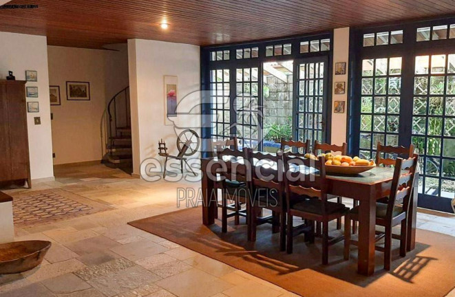 Imagem Casa com 4 Quartos à Venda, 305 m² em Praia Domingas Dias - Ubatuba