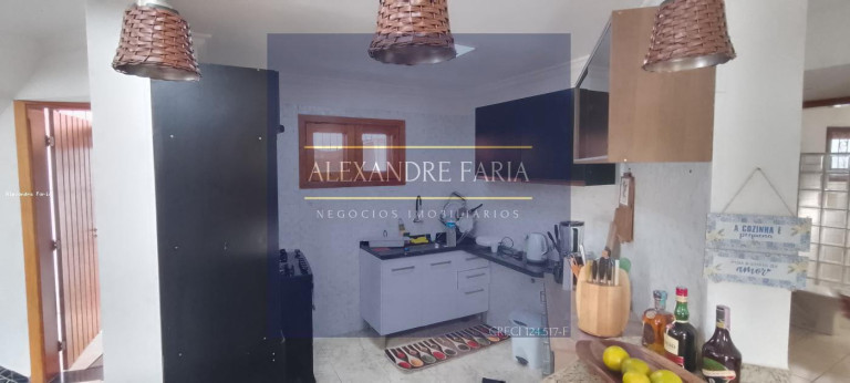 Imagem Casa com 3 Quartos à Venda, 187 m² em Cigarras - São Sebastião Imagem Casa com 3 Quartos à Venda, 187 m² em Cigarras - São Sebastião