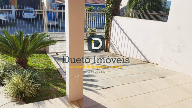 Imagem Casa com 3 Quartos à Venda, 165 m² em Camobi - Santa Maria