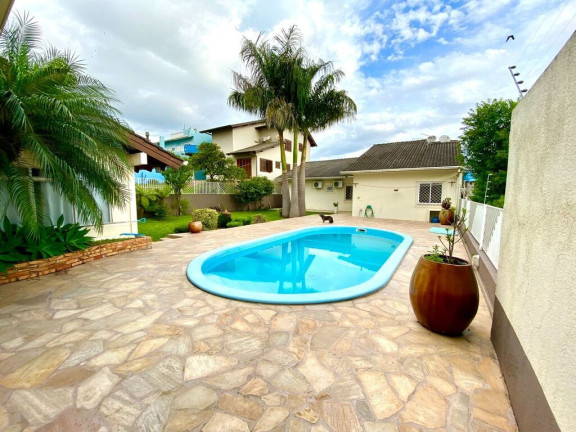 Imagem Casa com 3 Quartos à Venda, 338 m² em Jardim Itália - Chapecó Imagem Casa com 3 Quartos à Venda, 338 m² em Jardim Itália - Chapecó