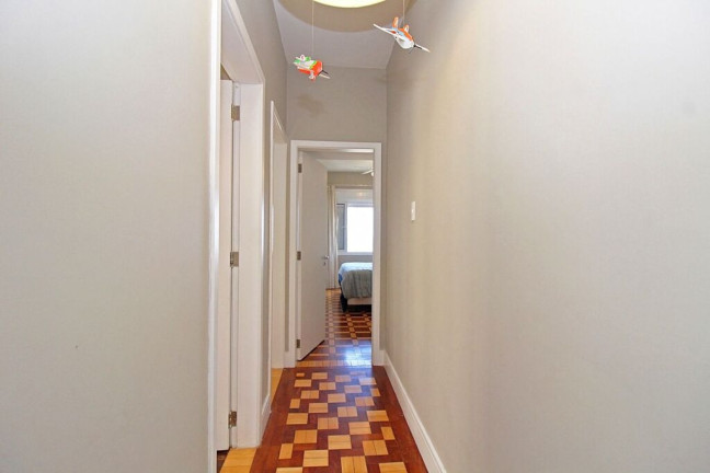 Imagem Apartamento com 3 Quartos à Venda, 140 m² em Centro Histórico - Porto Alegre Imagem Apartamento com 3 Quartos à Venda, 140 m² em Centro Histórico - Porto Alegre