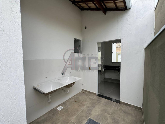 Imagem Casa com 2 Quartos à Venda, 125 m² em Montes Claros Imagem Casa com 2 Quartos à Venda, 125 m² em Montes Claros
