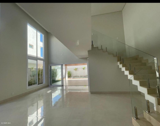 Imagem Casa com 4 Quartos à Venda, 342 m² em Jardins Valência - Goiânia