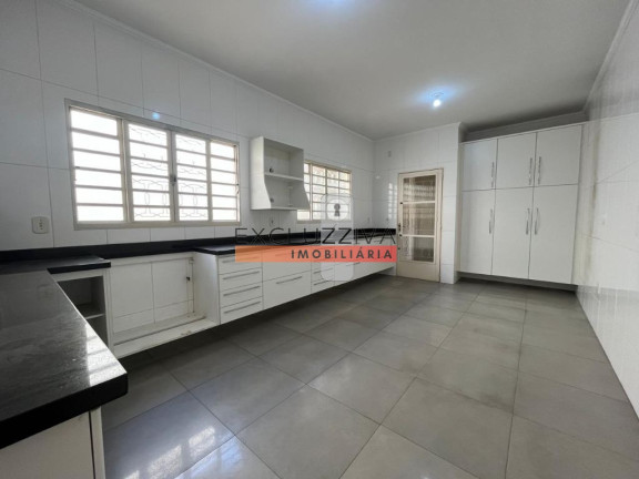 Imagem Sobrado com 3 Quartos à Venda, 175 m² em Residencial Vila Velha - Taubaté Imagem Sobrado com 3 Quartos à Venda, 175 m² em Residencial Vila Velha - Taubaté