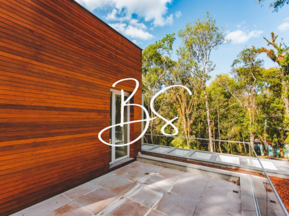 Imagem Casa com 4 Quartos à Venda, 1.096 m² em Centro - Gramado Imagem Casa com 4 Quartos à Venda, 1.096 m² em Centro - Gramado