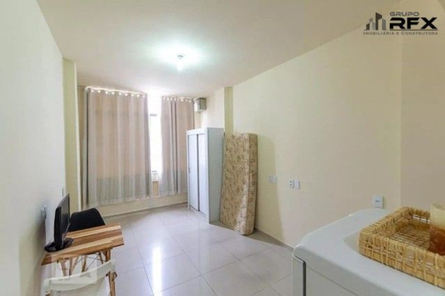 Sala Comercial à Venda, 26 m² em Centro - Niterói
