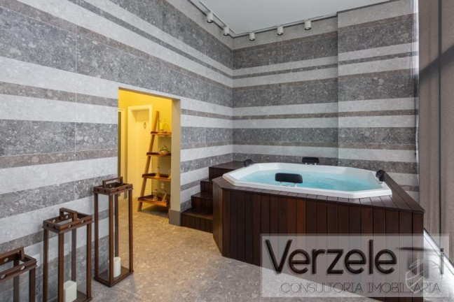Imagem Apartamento com 4 Quartos à Venda, 143 m² em Centro - Balneário Camboriú Imagem Apartamento com 4 Quartos à Venda, 143 m² em Centro - Balneário Camboriú