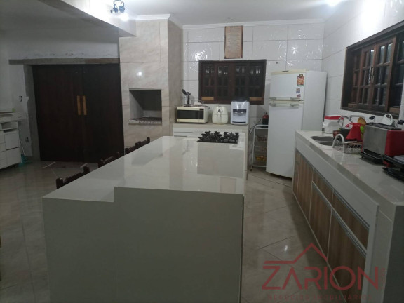Imagem Casa com 3 Quartos à Venda, 250 m² em Parque São Luís - Taubaté