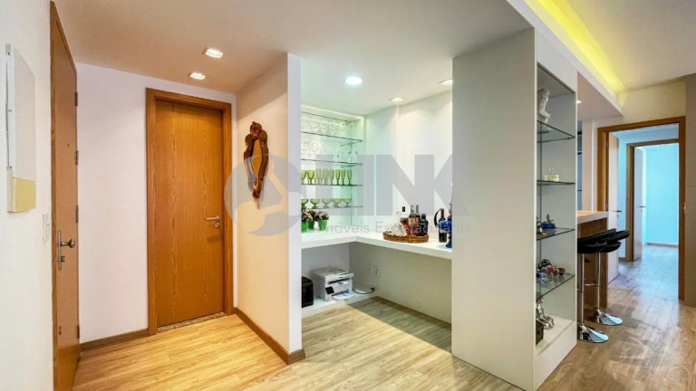 Imagem Apartamento com 3 Quartos à Venda, 105 m² em Passo Da Areia - Porto Alegre