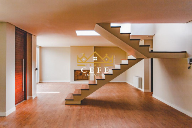 Imagem Casa com 4 Quartos à Venda, 1.096 m² em Centro - Gramado
