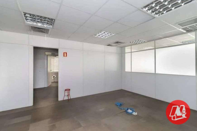 Imagem Sala Comercial à Venda ou Locação, 790 m² em Centro - Porto Alegre Imagem Sala Comercial à Venda ou Locação, 790 m² em Centro - Porto Alegre