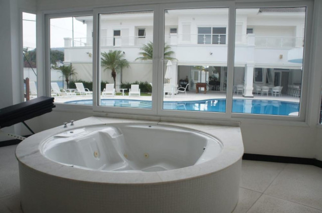 Casa com 7 Quartos à Venda, 968 m² em Jardim Virgínia (enseada) - Guarujá